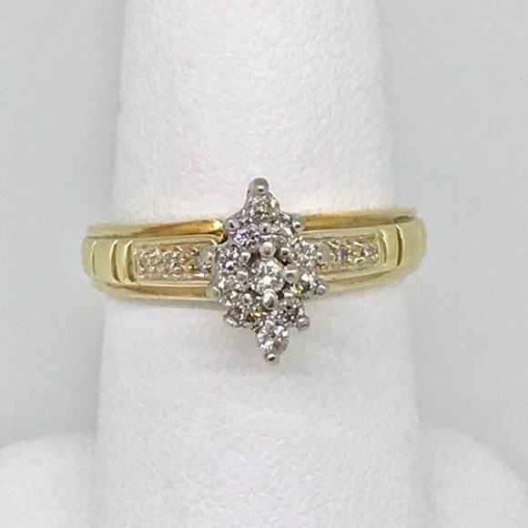 Jewelry - .20 ctw diamond ring in 10 kt yellow gold